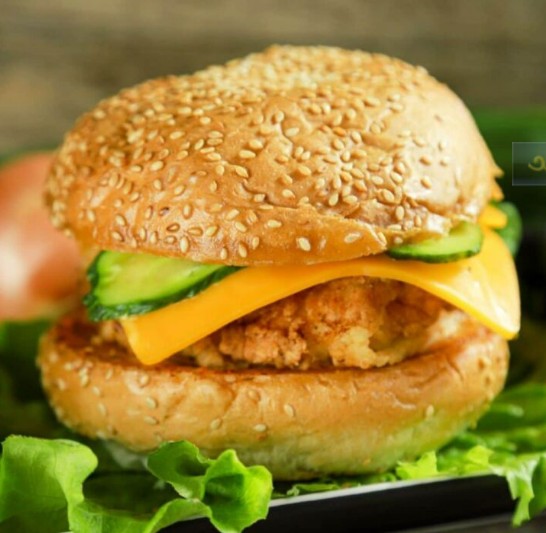 Chicken Cheese Burger